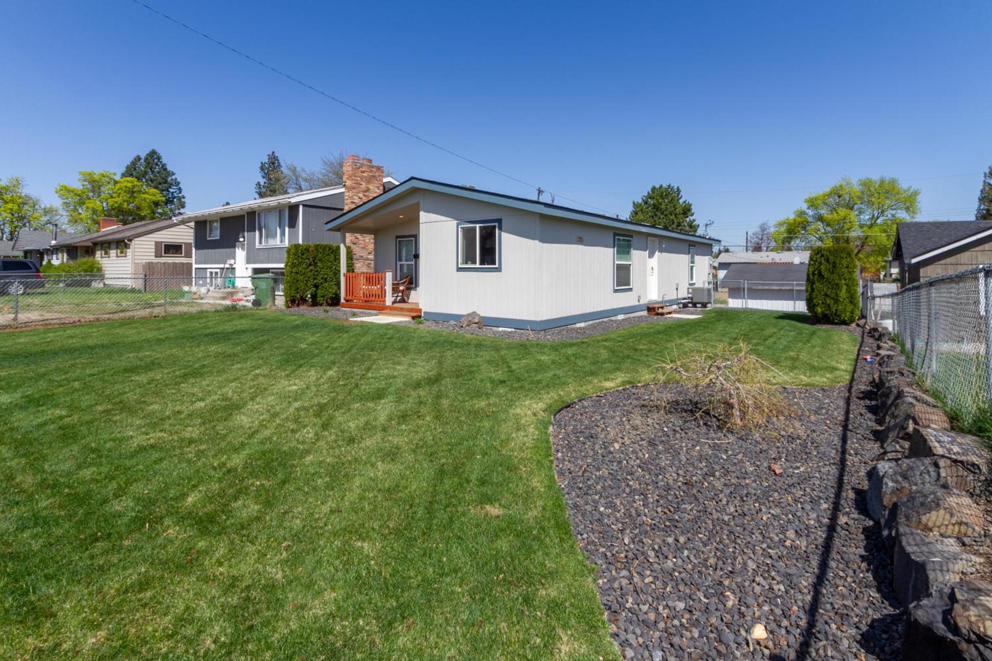 Cute And Cozy 3 Bed 2 Bath Home In North Spokane Exterior photo
